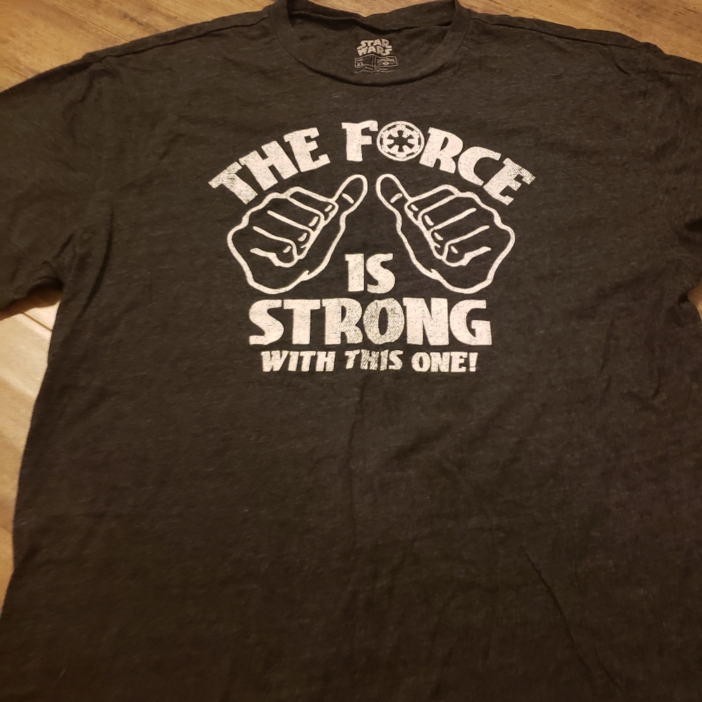 Star wars the force is strong t shirt size xl